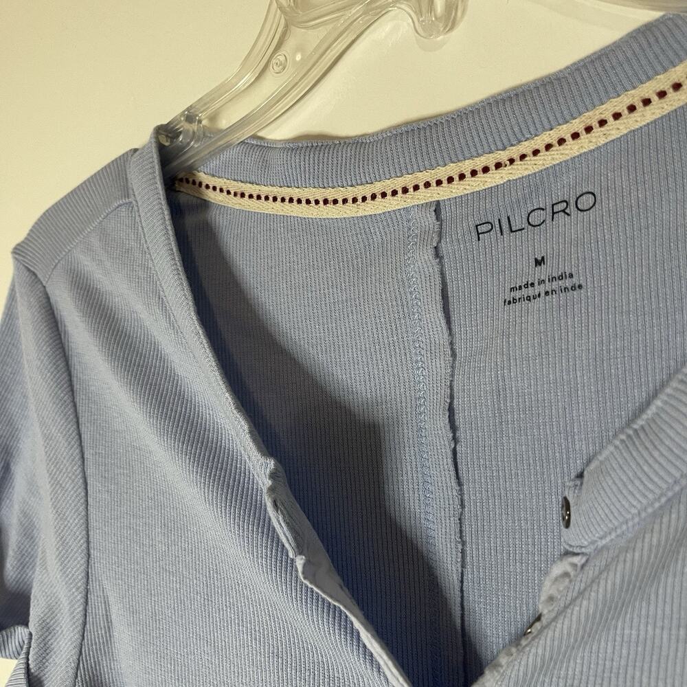 Anthropologie Pilcro blue ribbed button front short sleeve henley size medium - Picture 2 of 4
